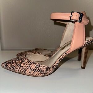 Louise et Cie Pink Snakeskin Heels! Like new! Never Worn! Size 4M Women’s
